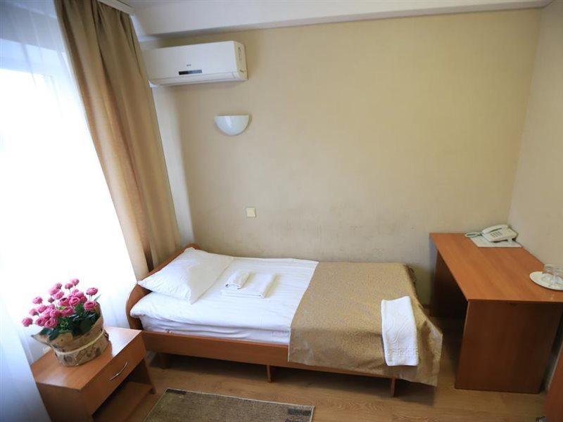 Holosiyvsky Hotel Kiev Dış mekan fotoğraf