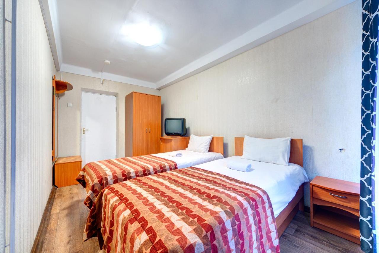 Holosiyvsky Hotel Kiev Dış mekan fotoğraf