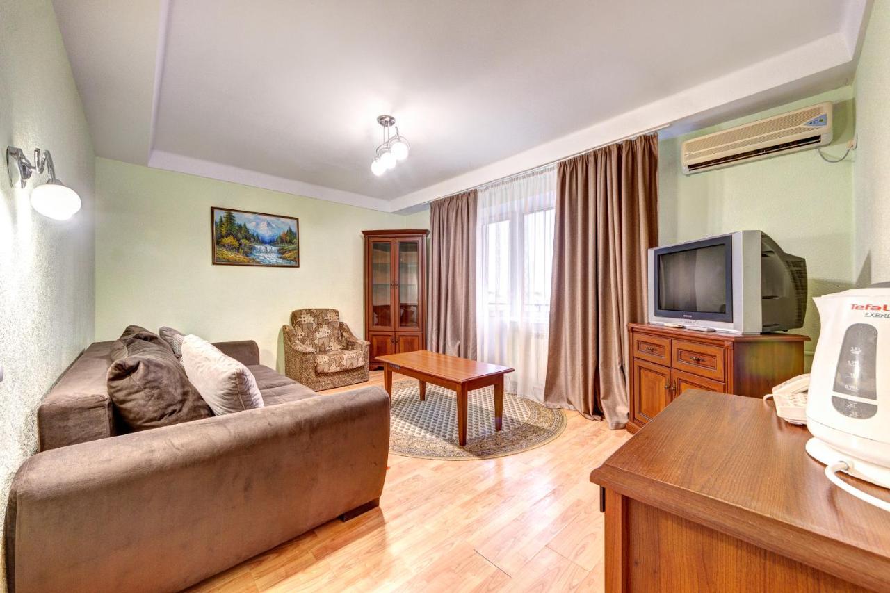Holosiyvsky Hotel Kiev Dış mekan fotoğraf