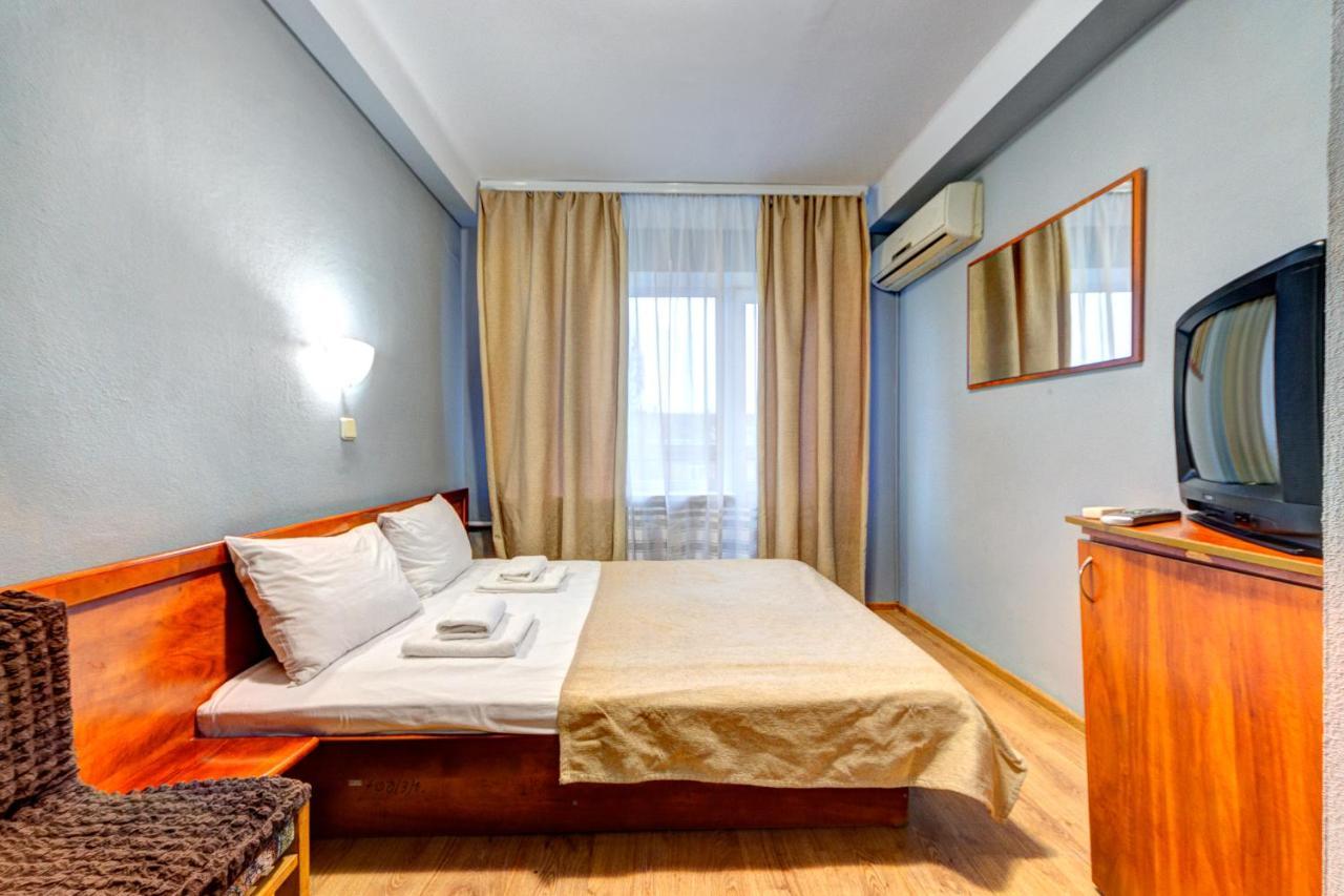 Holosiyvsky Hotel Kiev Dış mekan fotoğraf