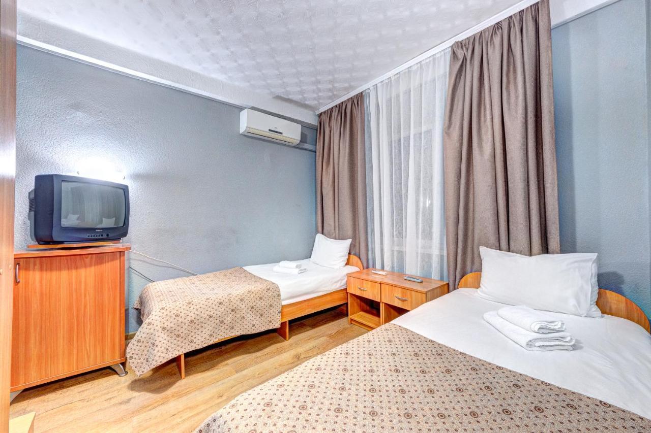Holosiyvsky Hotel Kiev Dış mekan fotoğraf