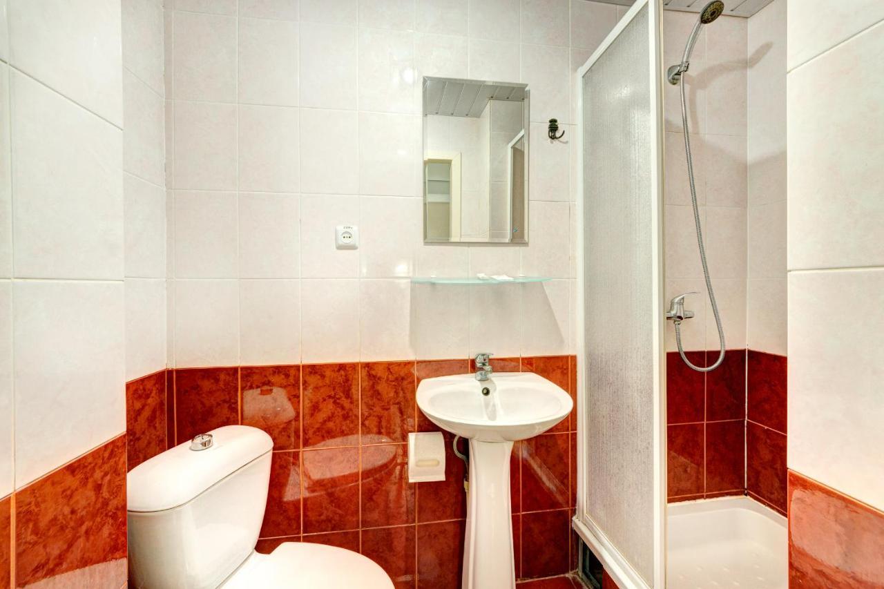 Holosiyvsky Hotel Kiev Dış mekan fotoğraf