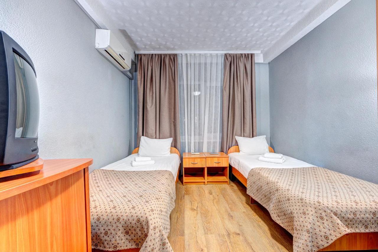 Holosiyvsky Hotel Kiev Dış mekan fotoğraf