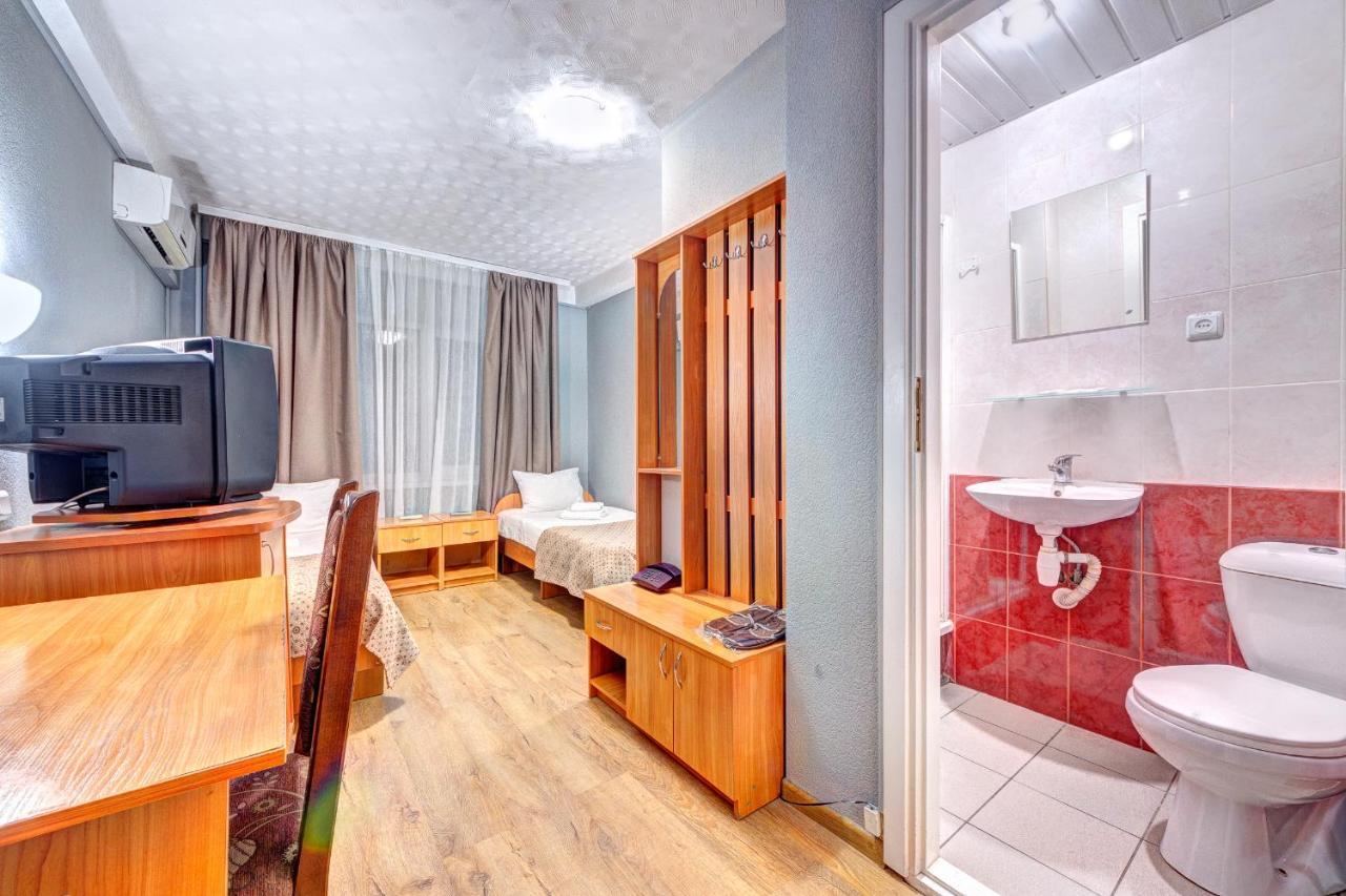 Holosiyvsky Hotel Kiev Dış mekan fotoğraf