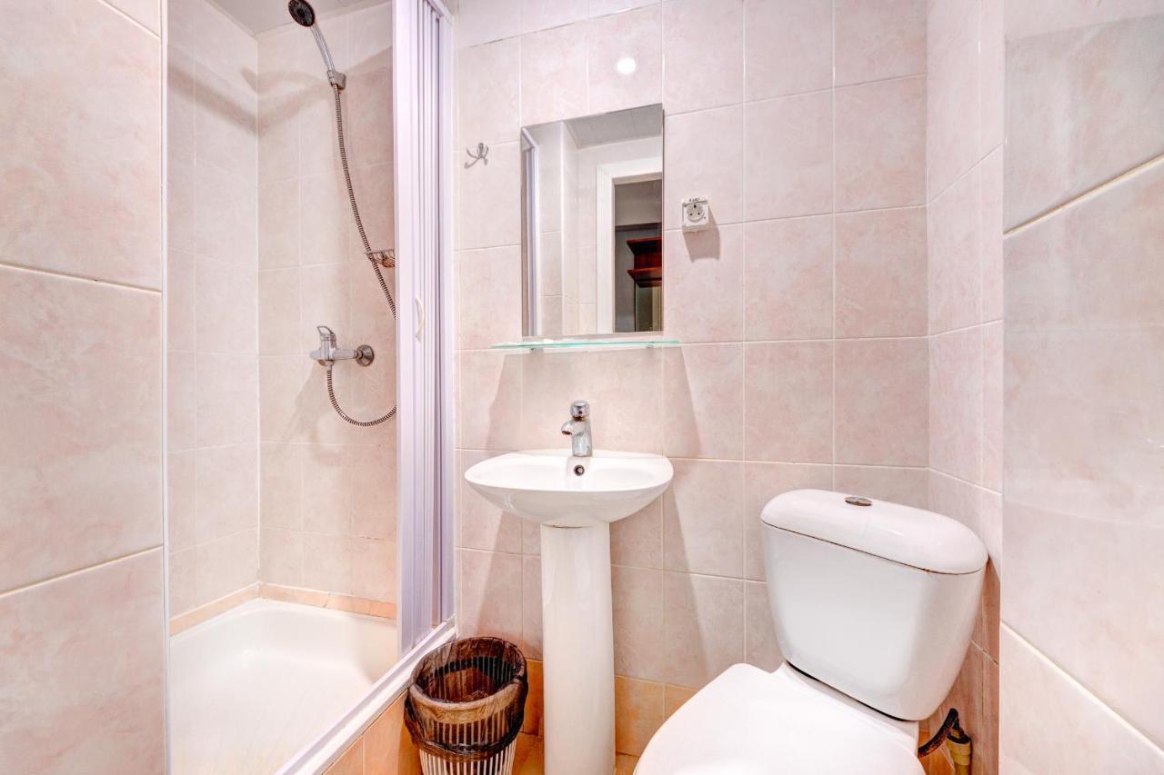 Holosiyvsky Hotel Kiev Dış mekan fotoğraf