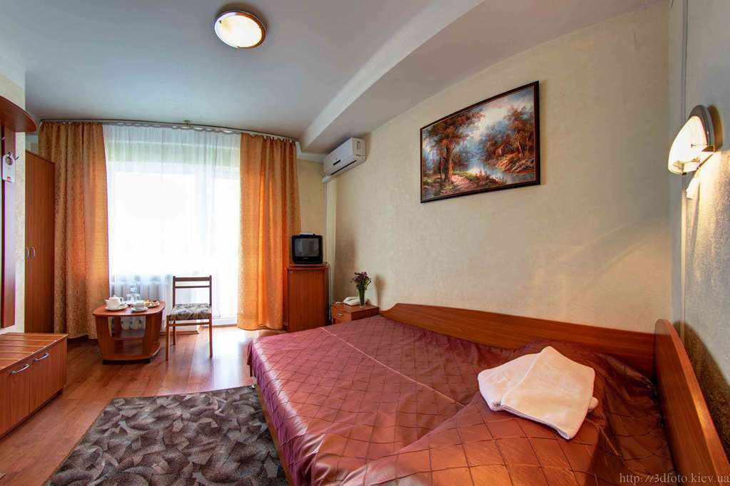 Holosiyvsky Hotel Kiev Oda fotoğraf