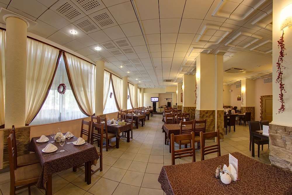 Holosiyvsky Hotel Kiev Restoran fotoğraf