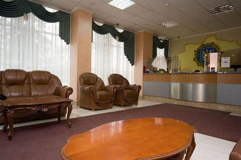 Holosiyvsky Hotel Kiev Dış mekan fotoğraf